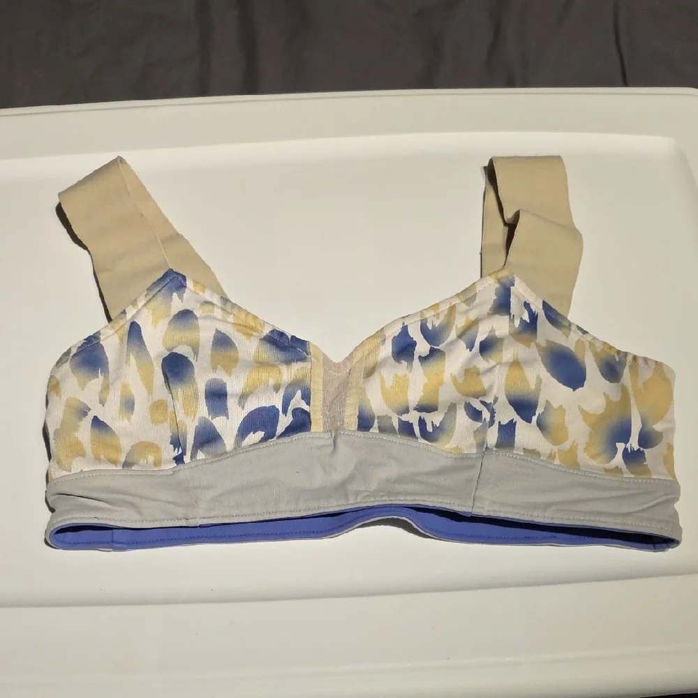 ALO Reversible Blue and Beige Sports Bra